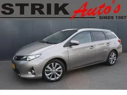 Bruin, metallic lak Gebruikt 2013 Toyota Auris Touring Sports Stationwagen | € 9.779 (Eerlijke prijs)
