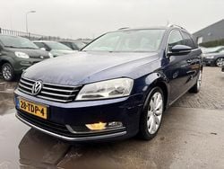 Blauw (metallic) Gebruikt 2012 VW Passat Comfortline Stationwagen | € 2.950 (Goede deal)