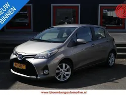 Bruin Gebruikt 2015 Toyota Yaris Hatchback | € 8.500 (Eerlijke prijs)