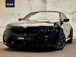 Zwart, metallic lak Gebruikt 2025 BMW M5 Comfort Edition Sedan | € 154.800