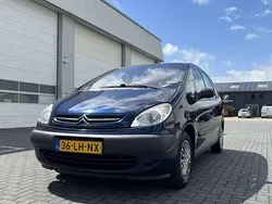 Blauw Gebruikt 2003 Citroën Xsara Picasso MPV | € 850 (Eerlijke prijs)