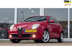 Rood, metallic lak Gebruikt 2010 Alfa Romeo MiTo Distinctive Hatchback | € 3.494 (Iets duurder)