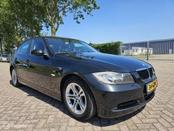 Zwart Gebruikt 2008 BMW 318 Sedan | € 3.999 (Eerlijke prijs)