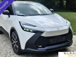 Wit Nieuw 2025 Toyota C-HR SUV | € 41.250 (Eerlijke prijs)