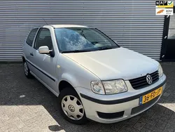Grijs Gebruikt 2000 VW Polo Trendline | € 999