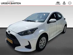 Wit Gebruikt 2023 Toyota Yaris Hybrid Active Hatchback | € 21.930 (Eerlijke prijs)