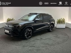 Zwart Nieuw 2025 VW Tiguan R-line Edition SUV | € 54.895 (Super prijs)