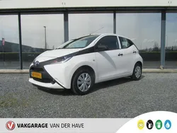 Wit Gebruikt 2018 Toyota Aygo Hatchback | € 9.450 (Eerlijke prijs)
