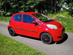 Rood Gebruikt 2009 Citroën C1 Hatchback | € 2.999 (Eerlijke prijs)