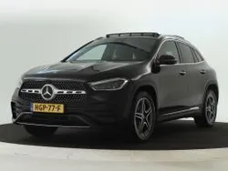 Kosmoszwart metaalkleur Gebruikt 2020 Mercedes GLA250 AMG SUV | € 36.945 (Eerlijke prijs)