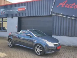 Grijs Gebruikt 2006 Opel Tigra Sport Cabriolet | € 2.150