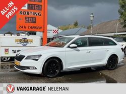 Wit Gebruikt 2018 Skoda Superb Style Hatchback | € 22.949 (Iets duurder)