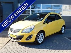 Geel Gebruikt 2012 Opel Corsa Color Edition Hatchback | € 5.400 (Duur)