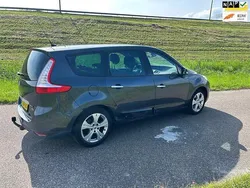 Zwart Gebruikt 2011 Renault Grand Scénic III Bose Edition MPV | € 2.500 (Goede deal)