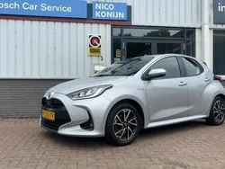 Grijs Gebruikt 2021 Toyota Yaris Plus Hatchback | € 19.900 (Eerlijke prijs)