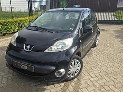 Zwart Gebruikt 2006 Peugeot 107 Hatchback | € 3.650 (Iets duurder)