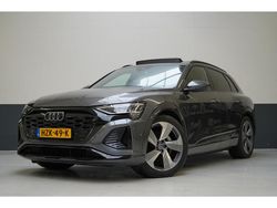 Grijs Gebruikt 2023 Audi Q8 SUV | € 58.400