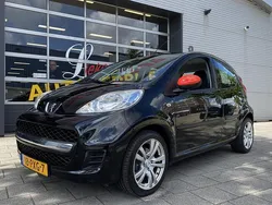 Zwart Gebruikt 2011 Peugeot 107 Comfort Hatchback | € 3.950 (Eerlijke prijs)