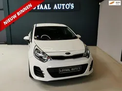 Wit Gebruikt 2016 Kia Rio Hatchback | € 8.500 (Eerlijke prijs)