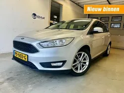 Grijs, metallic lak Gebruikt 2016 Ford Focus Titanium Stationwagen | € 6.995 (Eerlijke prijs)