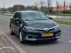 Blauw Gebruikt 2016 Toyota Auris Hybrid Business Edition Stationwagen | € 15.000 (Eerlijke prijs)