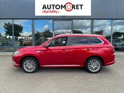 Rood Gebruikt 2021 Mitsubishi Outlander P-HEV Intense+ SUV | € 27.950 (Eerlijke prijs)