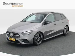 Grijs Gebruikt 2022 Mercedes B180 AMG line MPV | € 31.850 (Eerlijke prijs)
