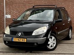 Zwart Gebruikt 2004 Renault Grand Scénic II Luxe MPV | € 995 (Goede deal)