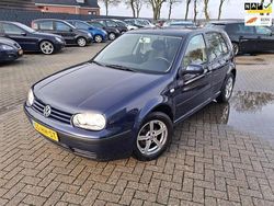 Blauw (metallic) Gebruikt 2001 VW Golf IV Trendline Hatchback | € 1.150 (Eerlijke prijs)
