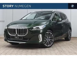 Groen Nieuw 2025 BMW 225 Active Tourer Luxury Line MPV | € 62.791 (Eerlijke prijs)