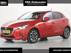 Rood Gebruikt 2016 Mazda 2 Hatchback | € 12.900