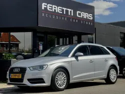 Grijs, metallic lak Gebruikt 2014 Audi A3 Sportback Proline Hatchback | € 9.900 (Eerlijke prijs)