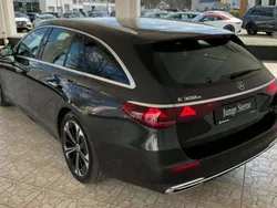 Zwart Gebruikt 2024 Mercedes E300 Stationwagen | € 53.750 (Goede deal)