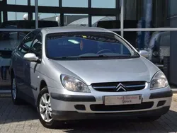 Grijs, metallic lak Gebruikt 2002 Citroën C5 Prestige Hatchback | € 1.250 (Goede deal)