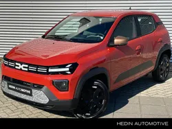 Rood Nieuw 2024 Dacia Spring Extreme Hatchback | € 19.450 (Eerlijke prijs)