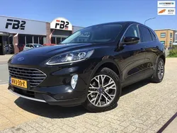 Zwart Gebruikt 2020 Ford Kuga Titanium SUV | € 23.250 (Eerlijke prijs)