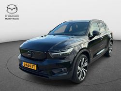 Zwart (metallic) Gebruikt 2021 Volvo XC40 Pro SUV | € 25.950 (Eerlijke prijs)