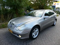 Grijs Gebruikt 2003 Mercedes C180 Coupé | € 2.395 (Eerlijke prijs)