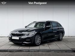 Bmw individual citrinschwarz metallic (c49) (donker zwart metallic) Gebruikt 2021 BMW 320e Executive Stationwagen | € 34.900 (Iets duurder)