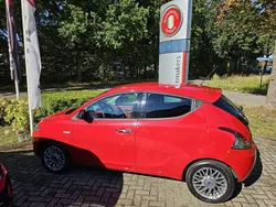 Rood Gebruikt 2013 Lancia Ypsilon Silver Hatchback | € 6.950 (Eerlijke prijs)