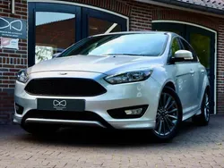 Zilver Gebruikt 2017 Ford Focus ST-Line Hatchback | € 13.450 (Duur)