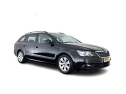 Zwart Gebruikt 2014 Skoda Superb Business Line Stationwagen | € 8.445 (Goede deal)