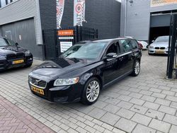 Zwart, metallic lak Gebruikt 2009 Volvo V50 Stationwagen | € 3.499 (Eerlijke prijs)
