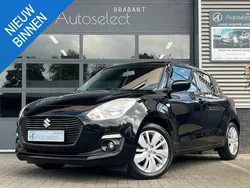 Zwart, metallic lak Gebruikt 2018 Suzuki Swift Hatchback | € 10.990 (Goede deal)