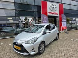 Grijs Gebruikt 2019 Toyota Yaris Hybrid Hatchback | € 17.599 (Eerlijke prijs)