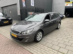 Grijs, metallic lak Gebruikt 2016 Peugeot 308 Style Stationwagen | € 5.999 (Super prijs)