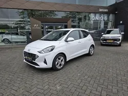 Wit Gebruikt 2022 Hyundai i10 Comfort Hatchback | € 13.750 (Eerlijke prijs)