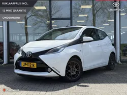 Wit Gebruikt 2016 Toyota Aygo X-wave Hatchback | € 9.495 (Iets duurder)