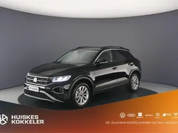 Zwart Gebruikt 2024 VW T-Roc Edition SUV | € 32.400 (Iets duurder)