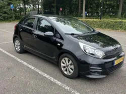 Zwart Gebruikt 2016 Kia Rio MPV | € 6.499 (Super prijs)